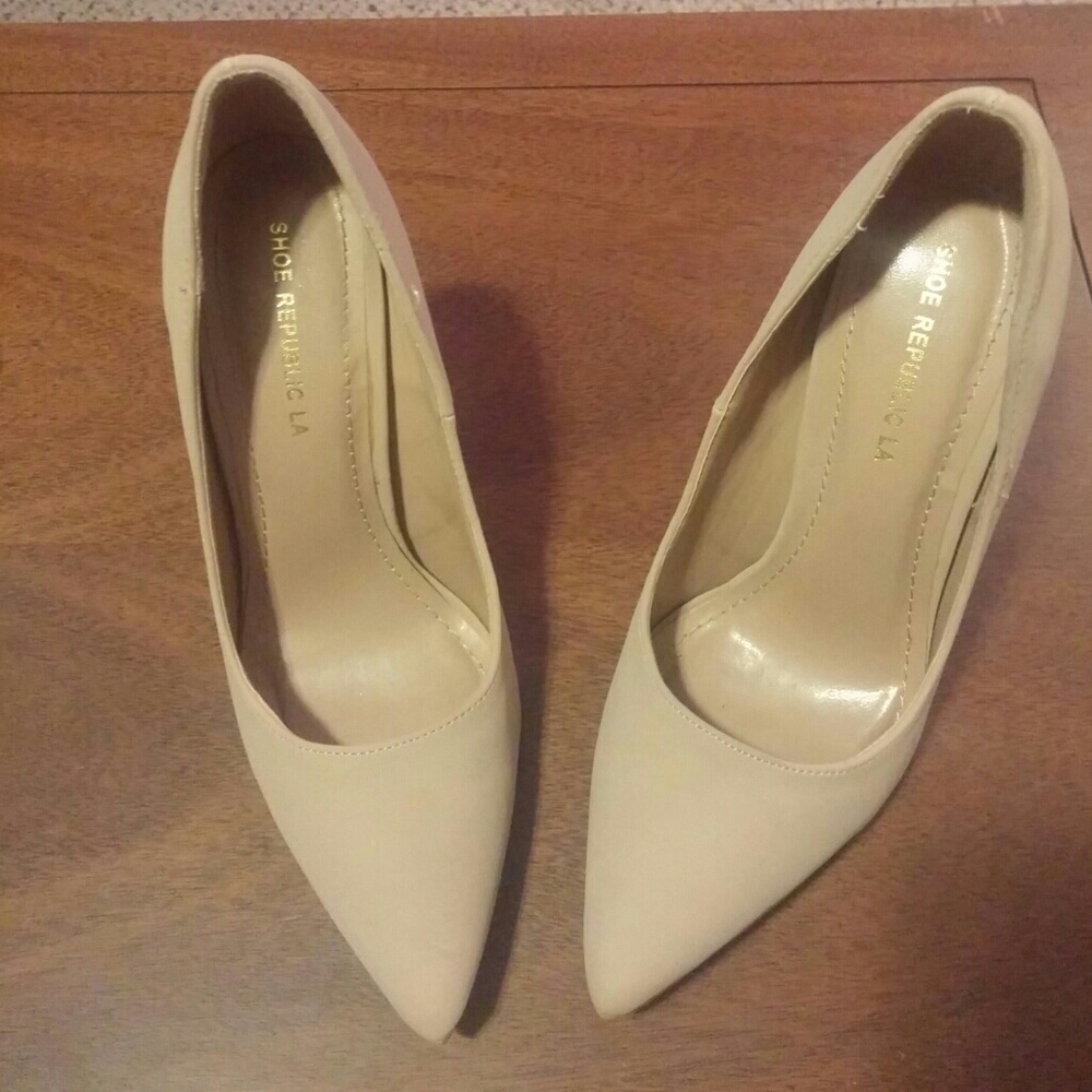 La shoes republic heels